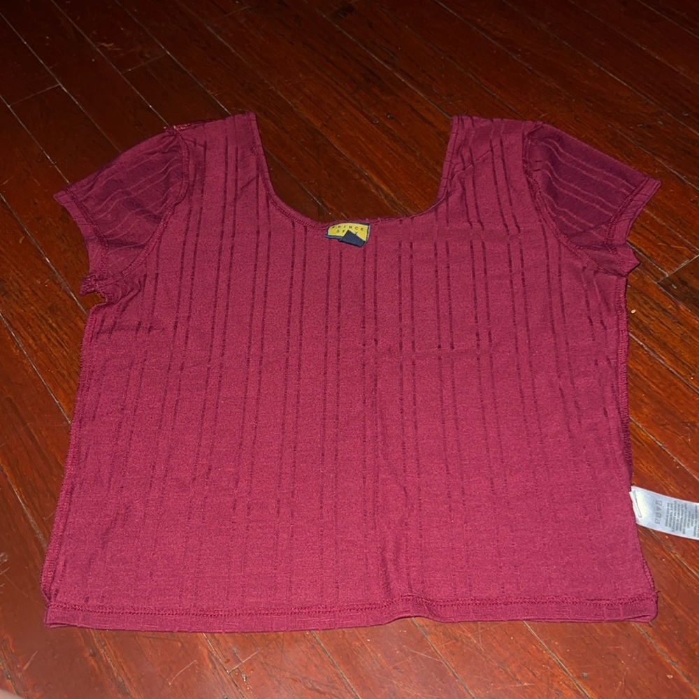 Cropped shirt
